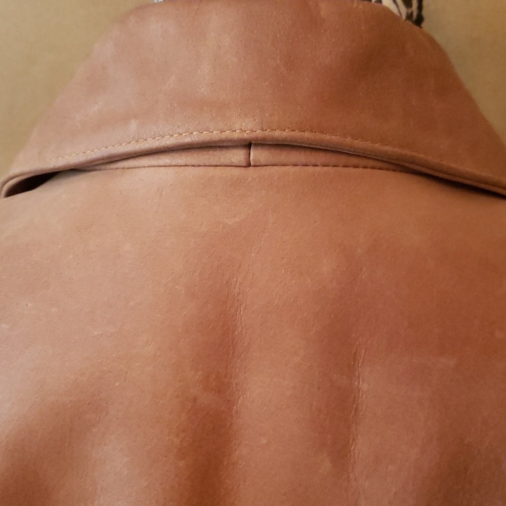 Leather jacket - Picture 5 of 9